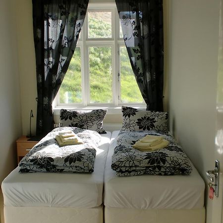 בלונדואוס Guesthouse Tilraun חדר תמונה