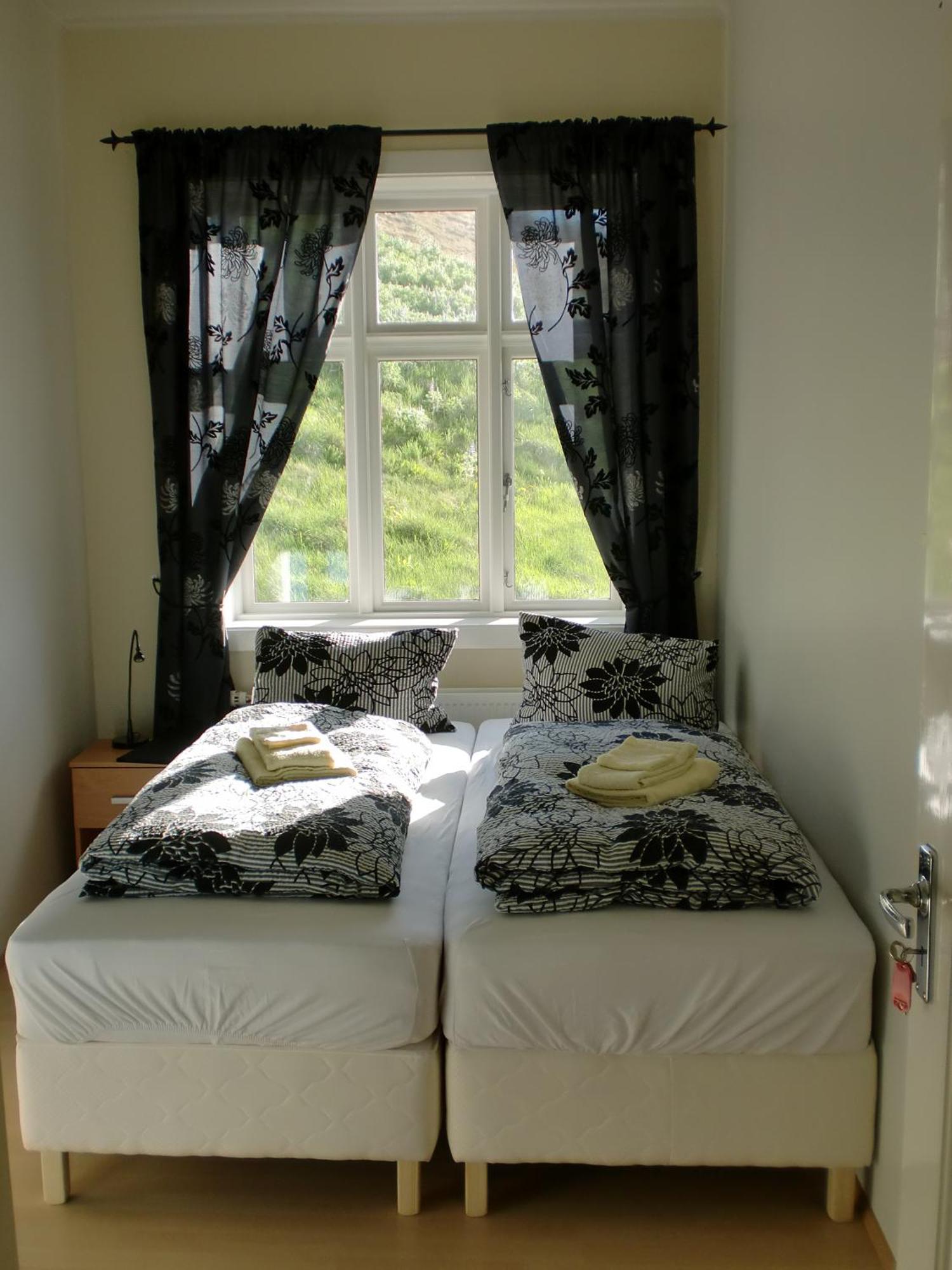 בלונדואוס Guesthouse Tilraun חדר תמונה