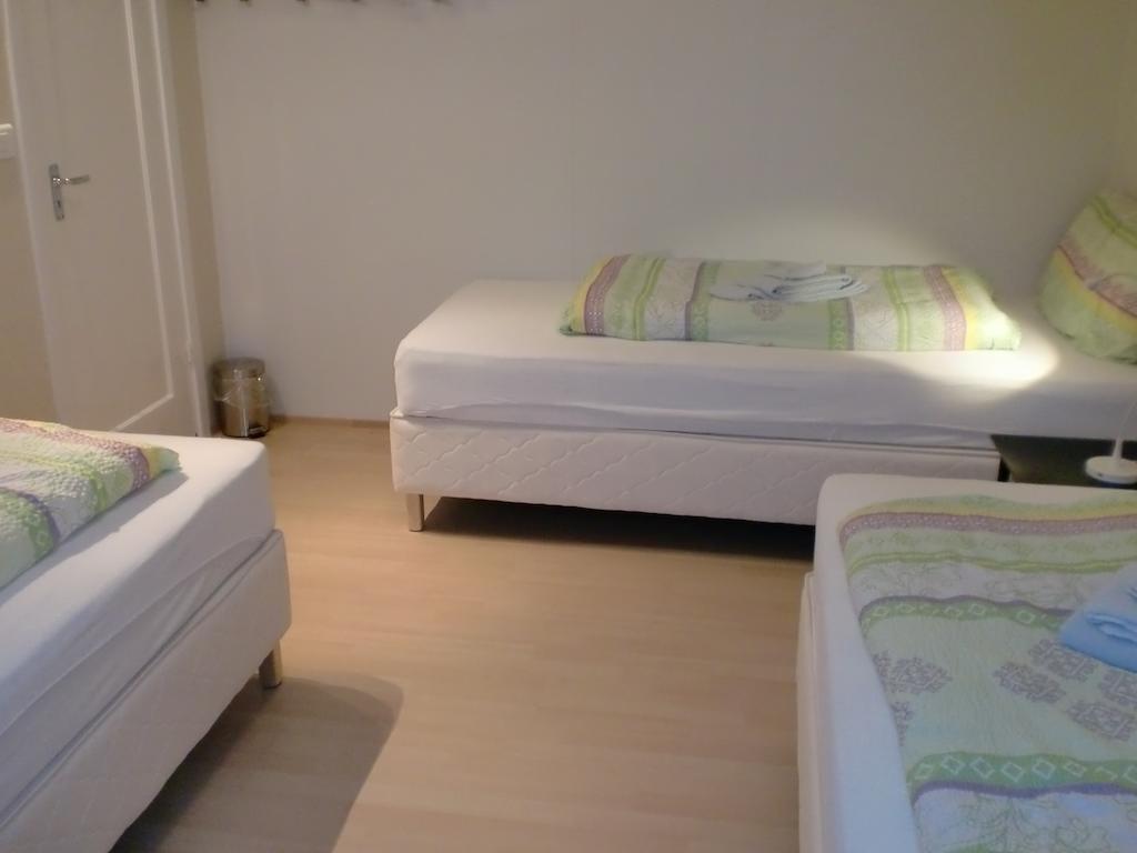 בלונדואוס Guesthouse Tilraun חדר תמונה